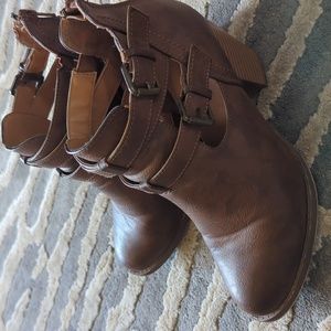 Size 8.5 brown booties.